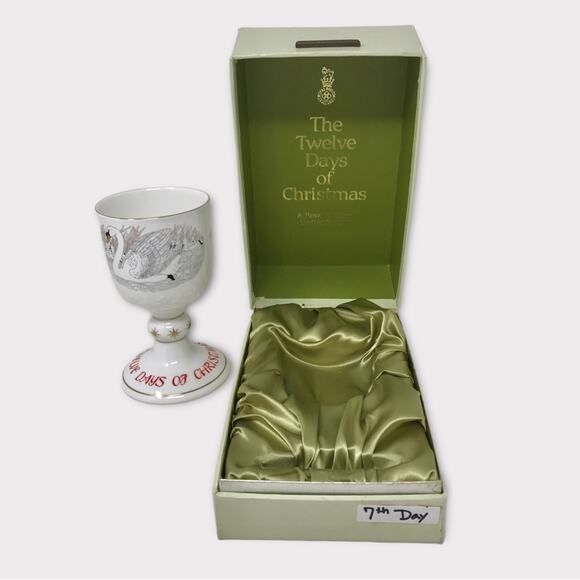 Royal Doulton Porcelain Goblet 7 Swans a Swimming 12 Days of Christmas Boxed - Picture 8 of 9